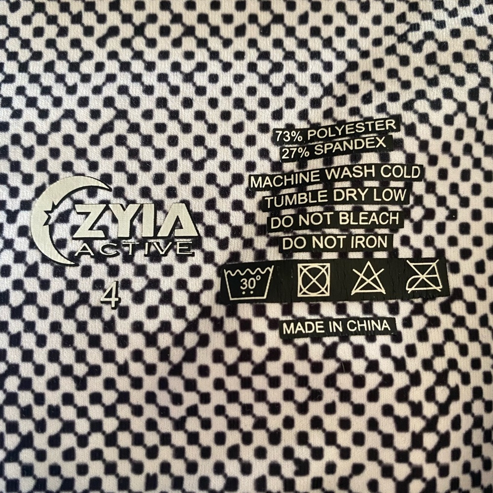 Zyia leggings
